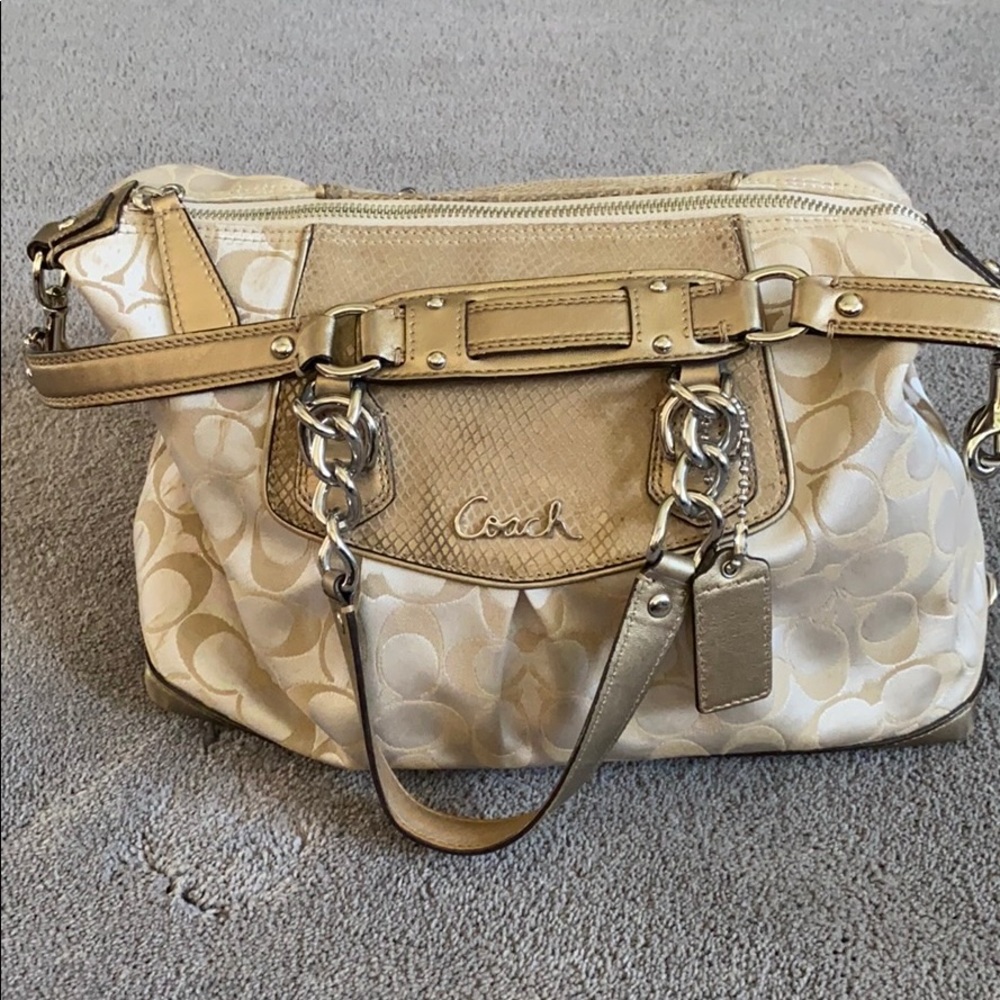 Vintage Signature Coach purse.  Authentic